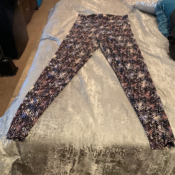 French Laundry size 1X black,blue,tan,dark red - Picture 1 of 1